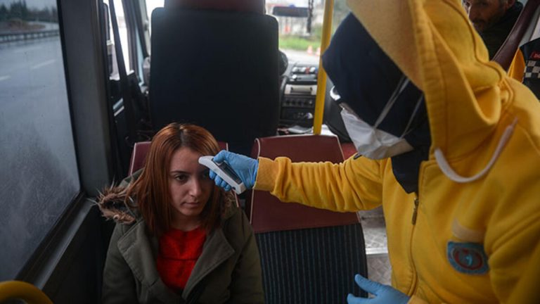 Zabıta Otobüsler ve İşçi Servislerini Denetliyor