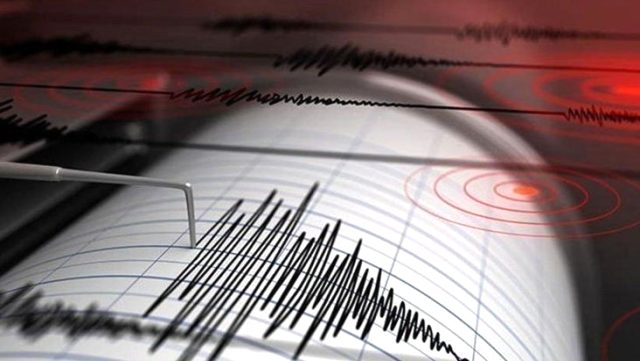 İzmir’de 6.6 büyüklüğünde deprem meydana geldi