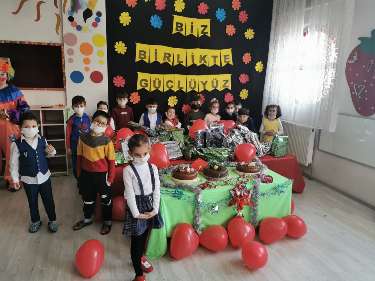 Kahramanmaraşlı iş insanı anaokulu öğrencilerine sürpriz yaptı