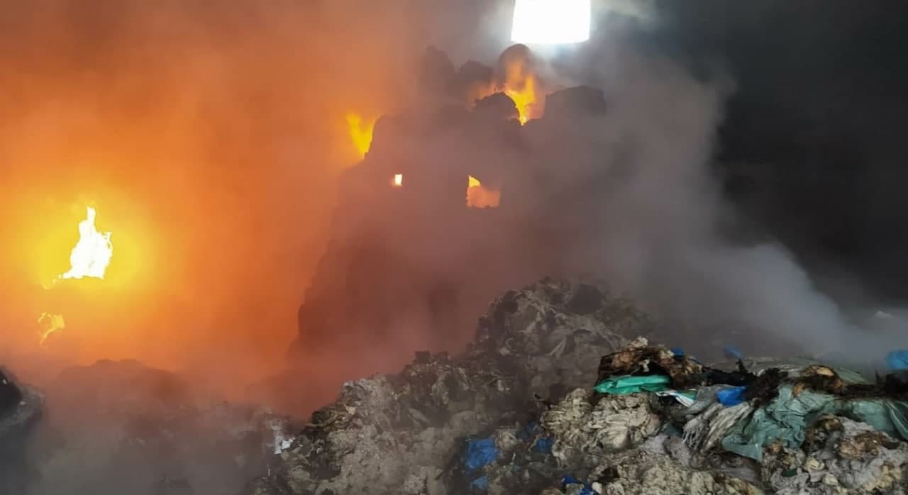 Kahramanmaraş’ta pamuk deposunda yangın