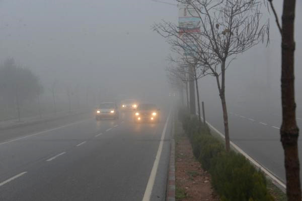 Kahramanmaraş’ta etkili sis hayatı olumsuz etkiledi