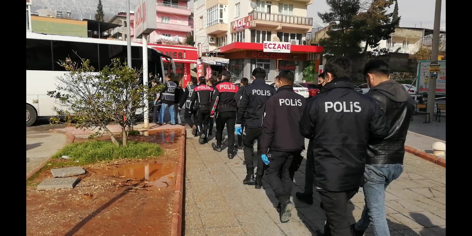 Kahramanmaraş’ta çeşitli suçlardan aranan 87 kişi gözaltına alındı
