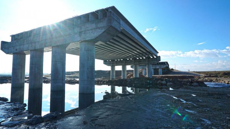 Kahramanmaraş’ın 210 metrelik köprüsünde montajlar başladı