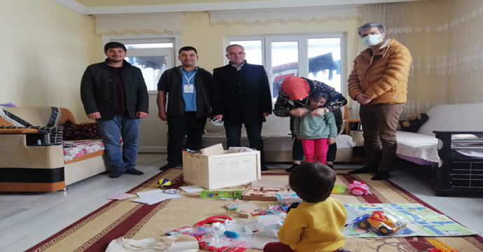 PİKTES Projesi kapsamında çocuklara Sandık hediyesi!