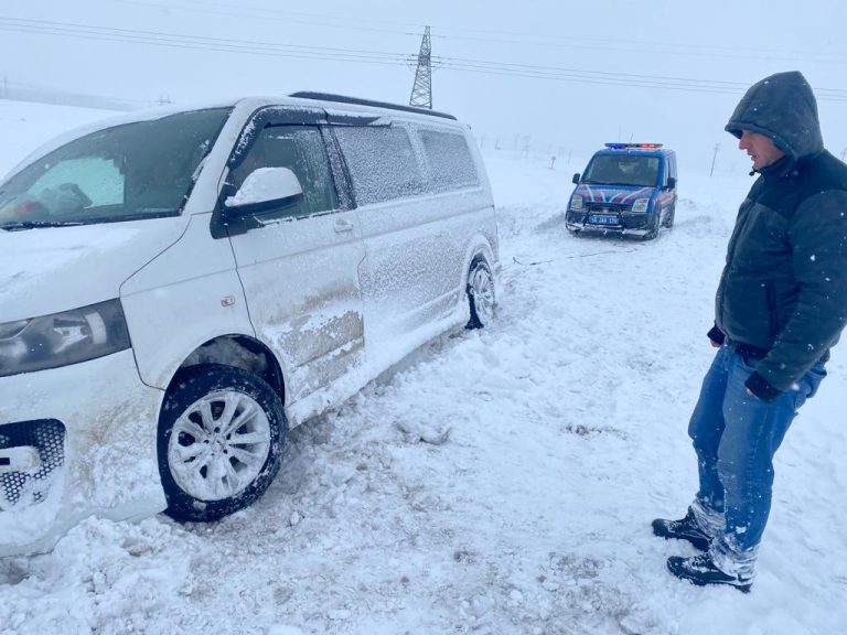 Kahramanmaraş’ta etkili yağışta mahsur kalan vatandaşlar kurtarıldı!