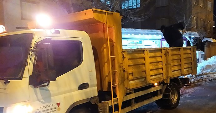 Büyükşehir Belediyesi gece mesaisinde!