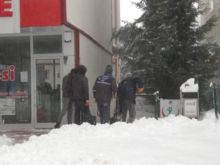 Onikişubat Belediyesi yol çalışmaları devam ediyor!