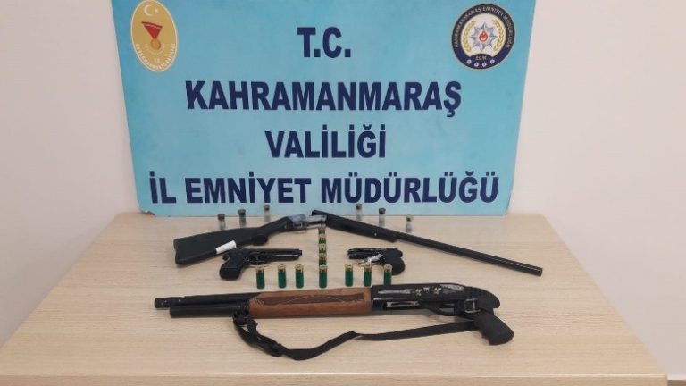 Kahramanmaraş’ta 10 şüpheli şahıstan 11 silah ele geçirildi