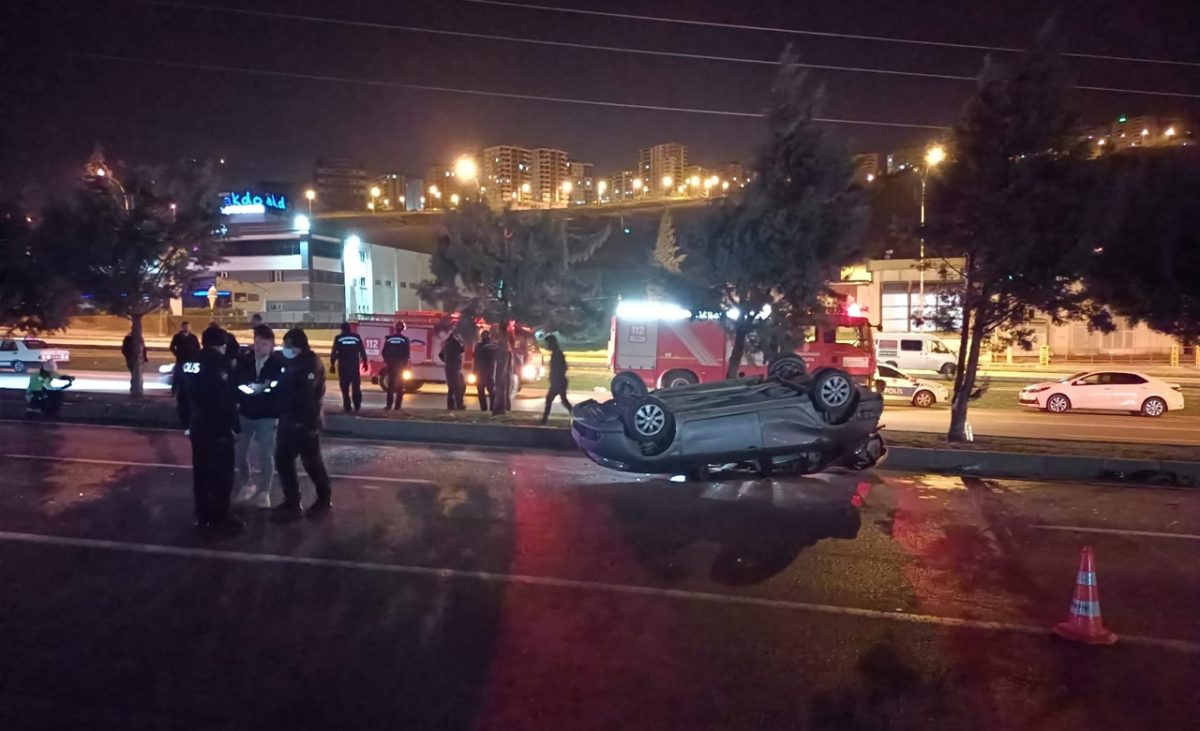 Kahramanmaraş’ta otomobil takla atması sonucu 2 kişi yaralandı!