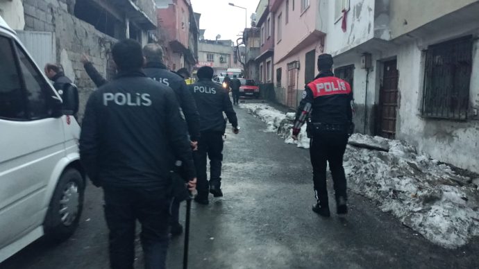 Kahramanmaraş’ta savaş alanına dönen mahalle kavgası!