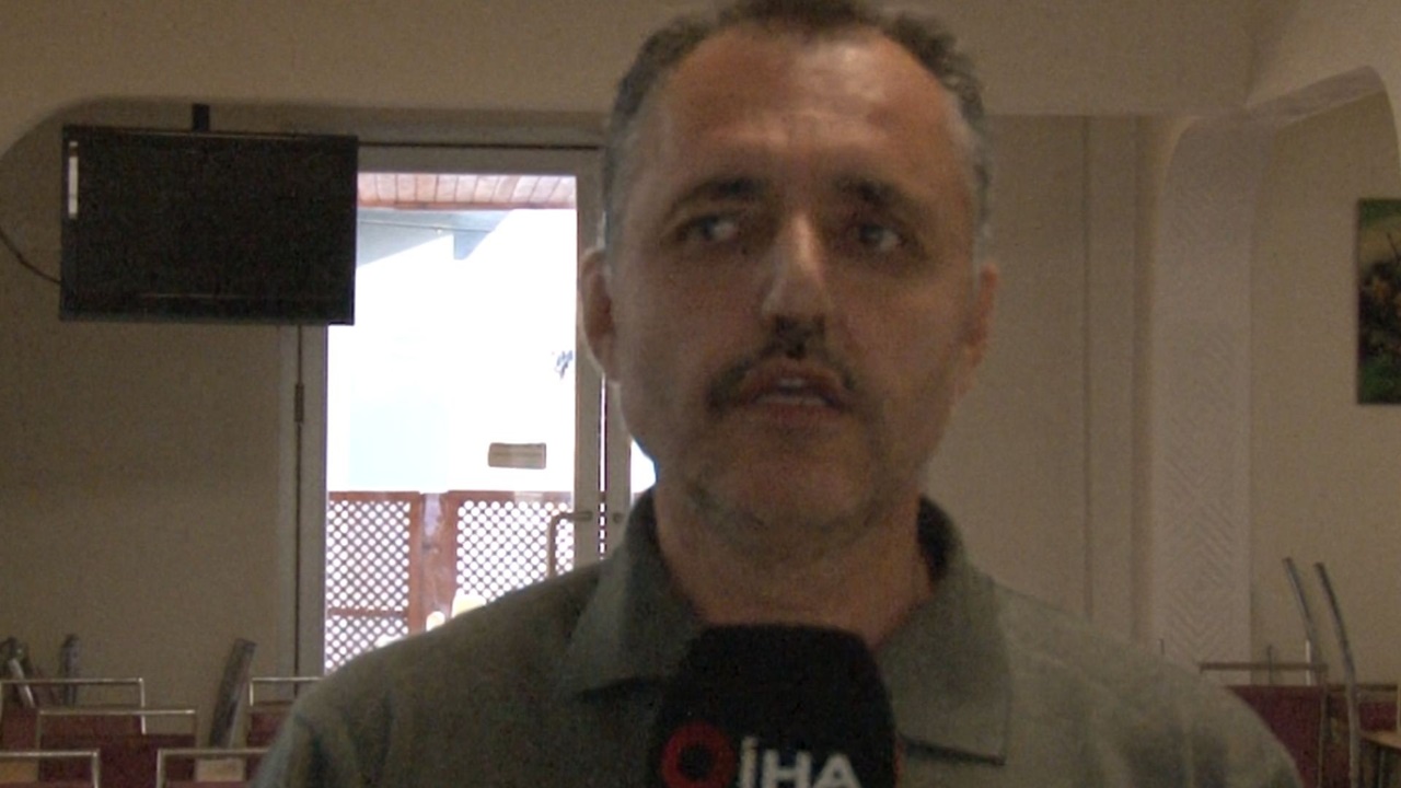 Kahramanmaraş’ta yaşlı adam bir iş yerinden baskül çaldı!