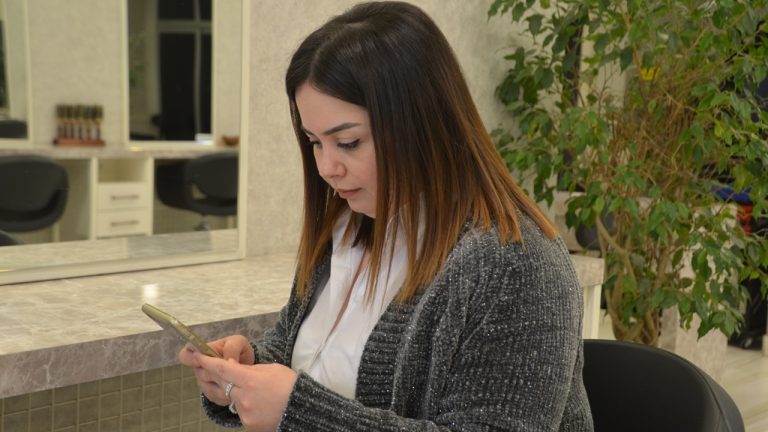 Kahramanmaraş’ta kuaför işletmecisi sosyal medya hesabını dolandırıcılara kaptırdı!