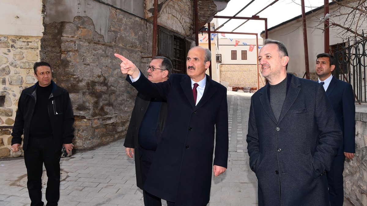 Başkan Okay ile Müzeler Müdürü Yazgı konakları inceledi!