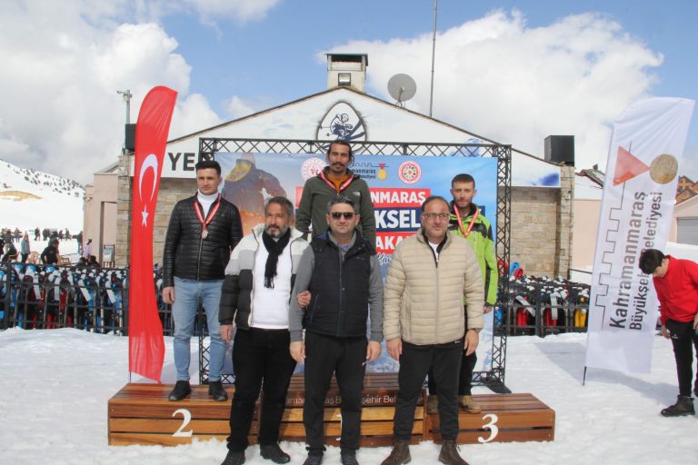 Yedikuyular’da Geleneksel Kızak Yarışları Yapıldı￼