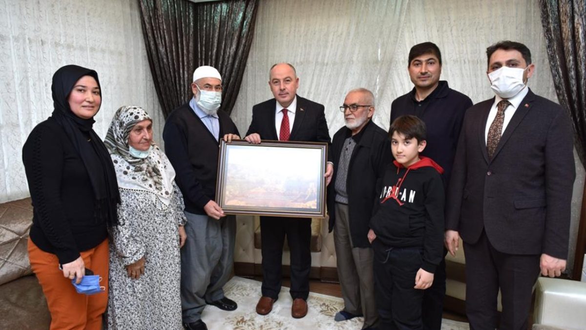 Kahramanmaraş Valisi şehit ve gazi ailelerini ziyaret etti