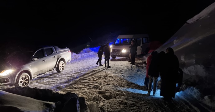 Göksun ilçesinde kar 2 metreyi geçti!