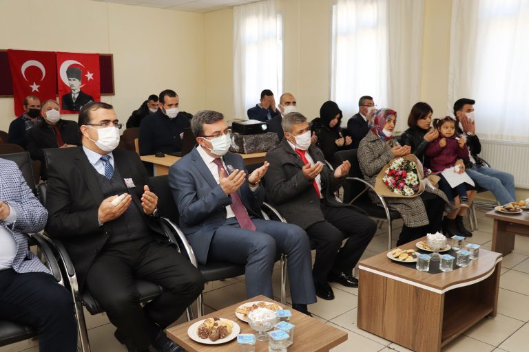 Şehit Cemil Kaçmaz, kendi adının verildiği Şehit Cemil Kaçmaz Anadolu Lisesi’nde dualarla anıldı.