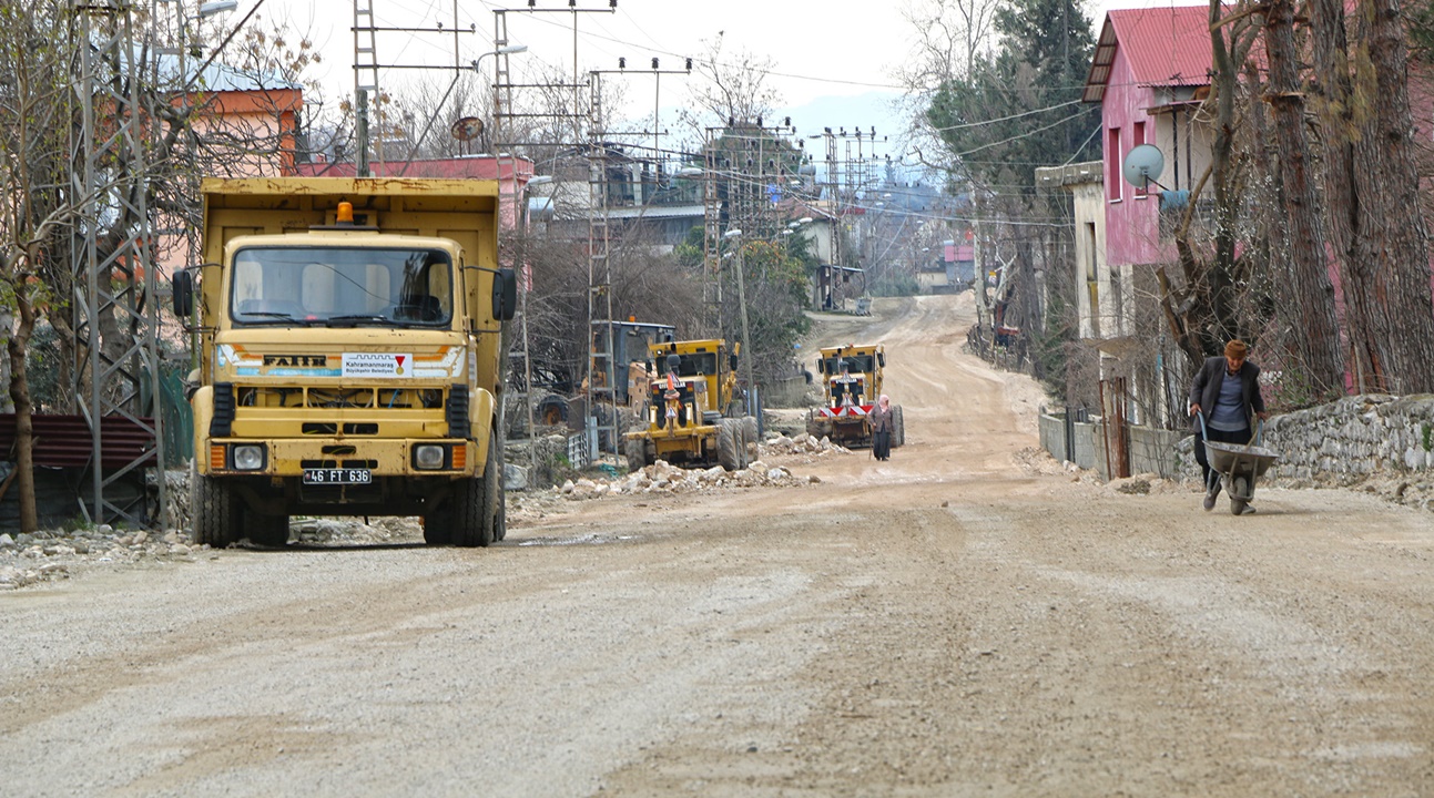 Büyükşehir Belediyesi’nden grup yolu yenileme çalışması!