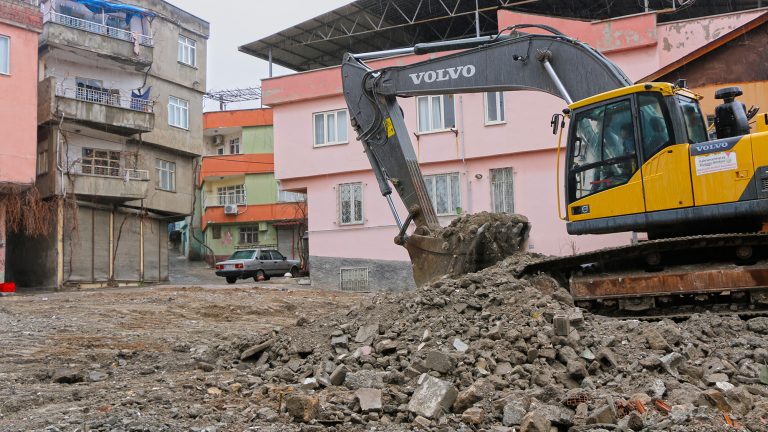 İsa Divanlı’da yol çalışması