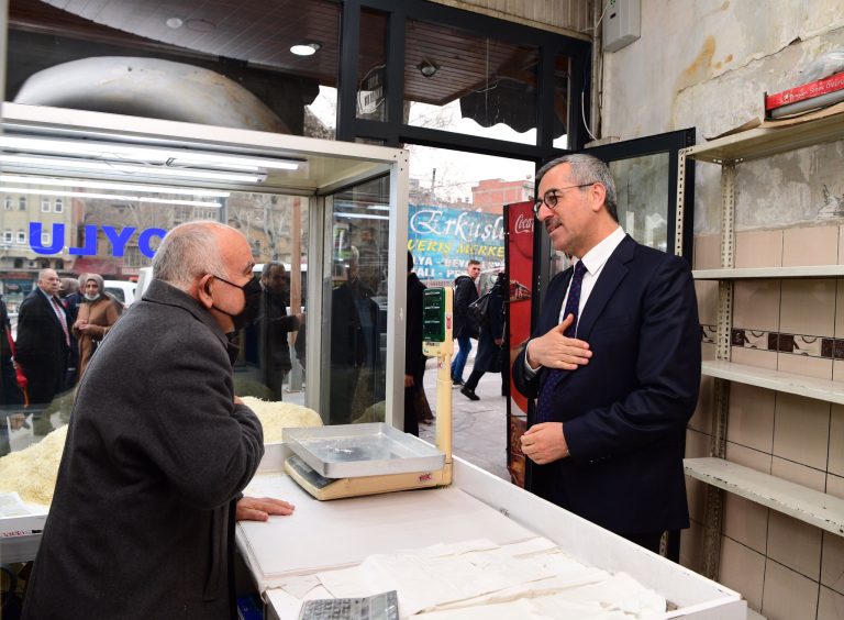 Kapalı Çarşı Esnafından Başkan Güngör’e Teşekkür￼