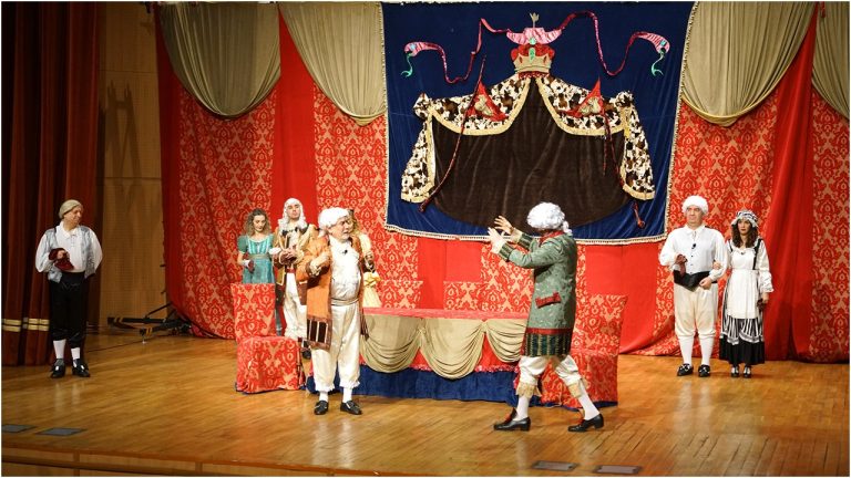 Kahramanmaraş’ta Kibarlık Budalası adlı tiyatro oyunu sahne aldı!