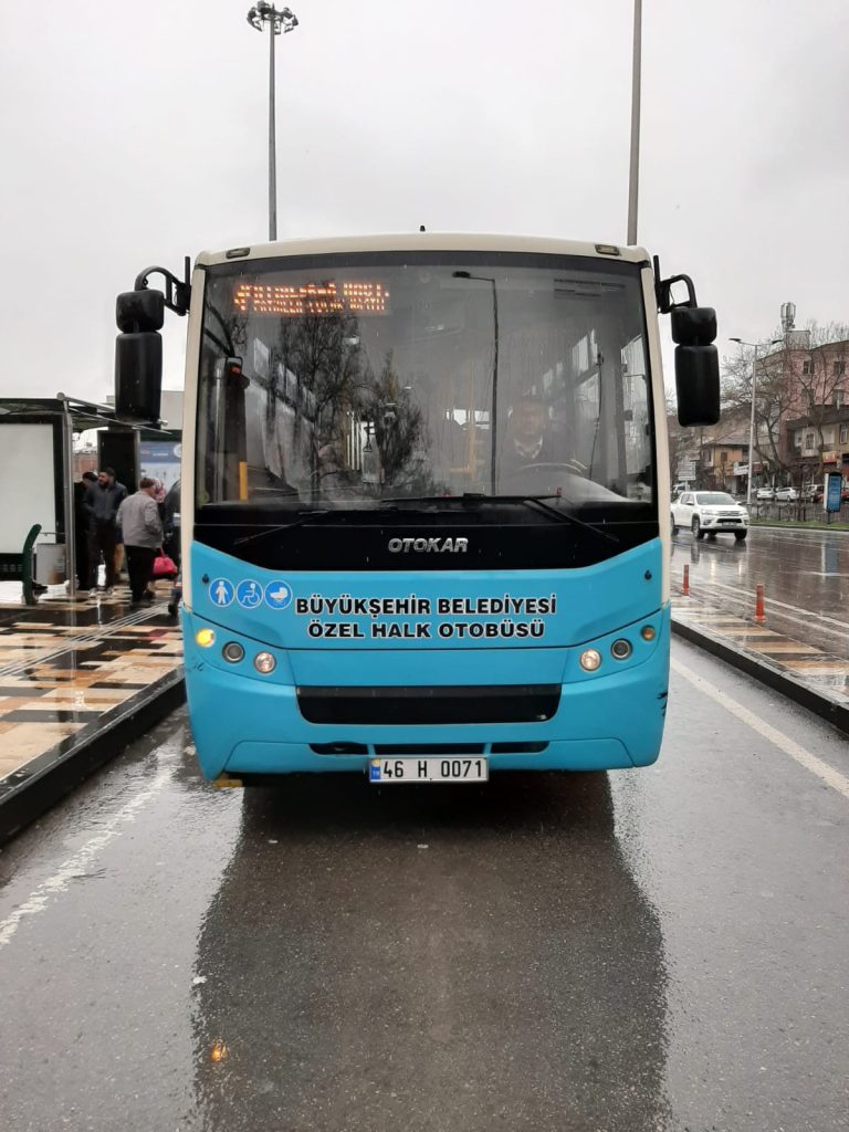 Kadınlardan Ücretsiz Toplu Taşıma Teşekkürü