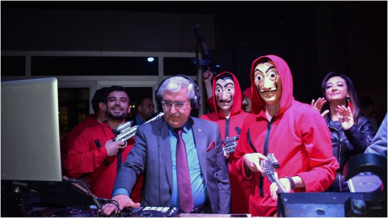 KSÜ Öğrencileri 30. Yıl Açık Hava Kutlama Programında Müzik ve Eğlenceye Doydu