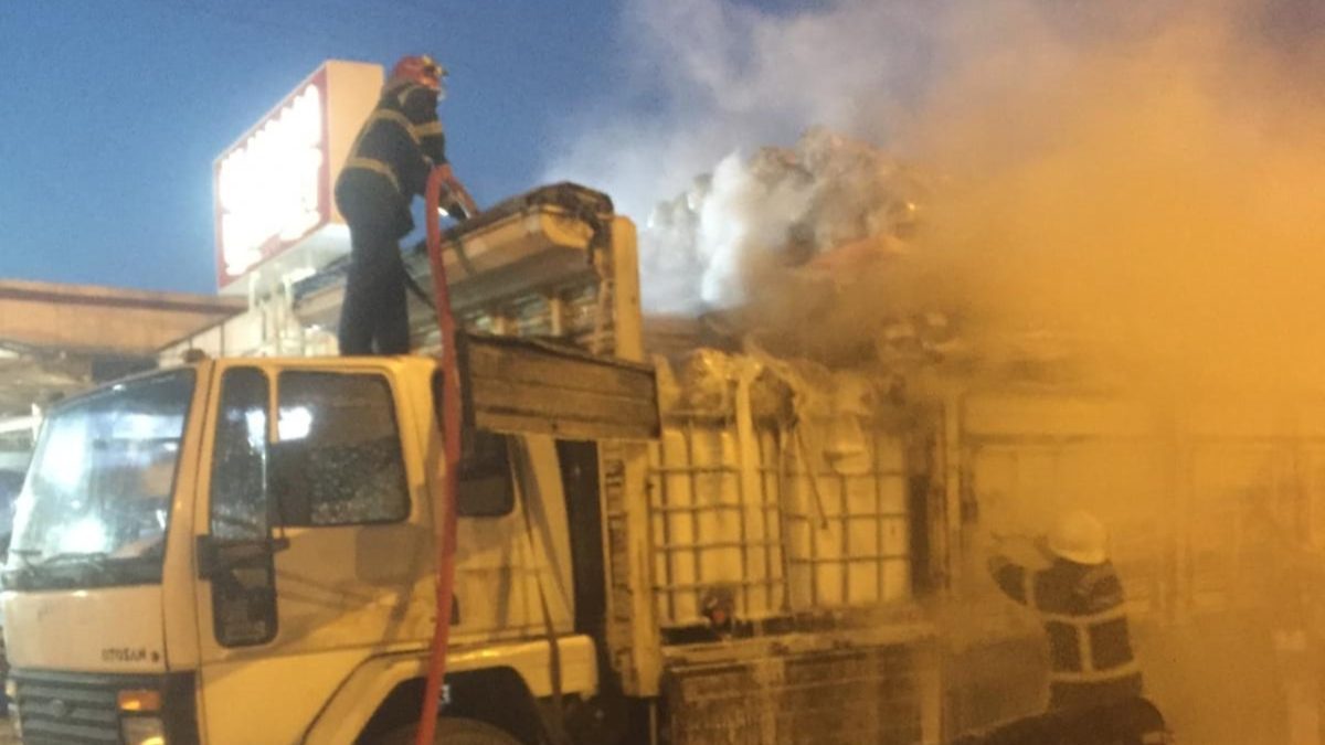 Kahramanmaraş’ta kamyonda çıkan yangın söndürüldü!