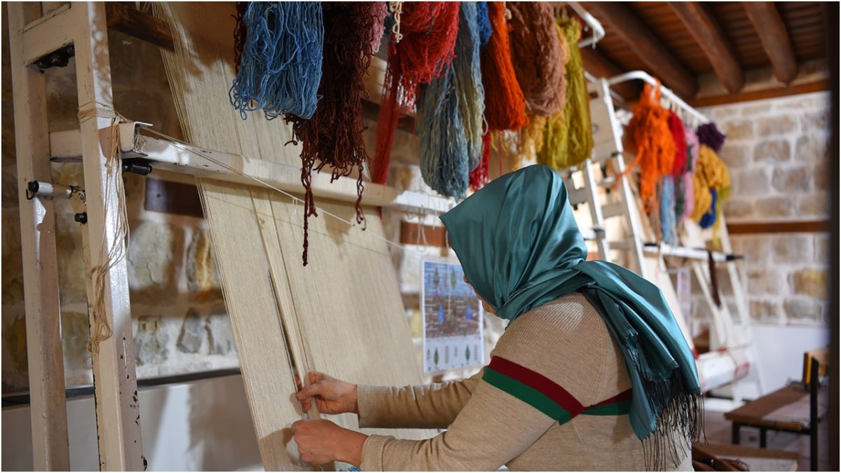 Dulkadiroğlu Konağı’nda Germanicia motifli halı dokuma kursu