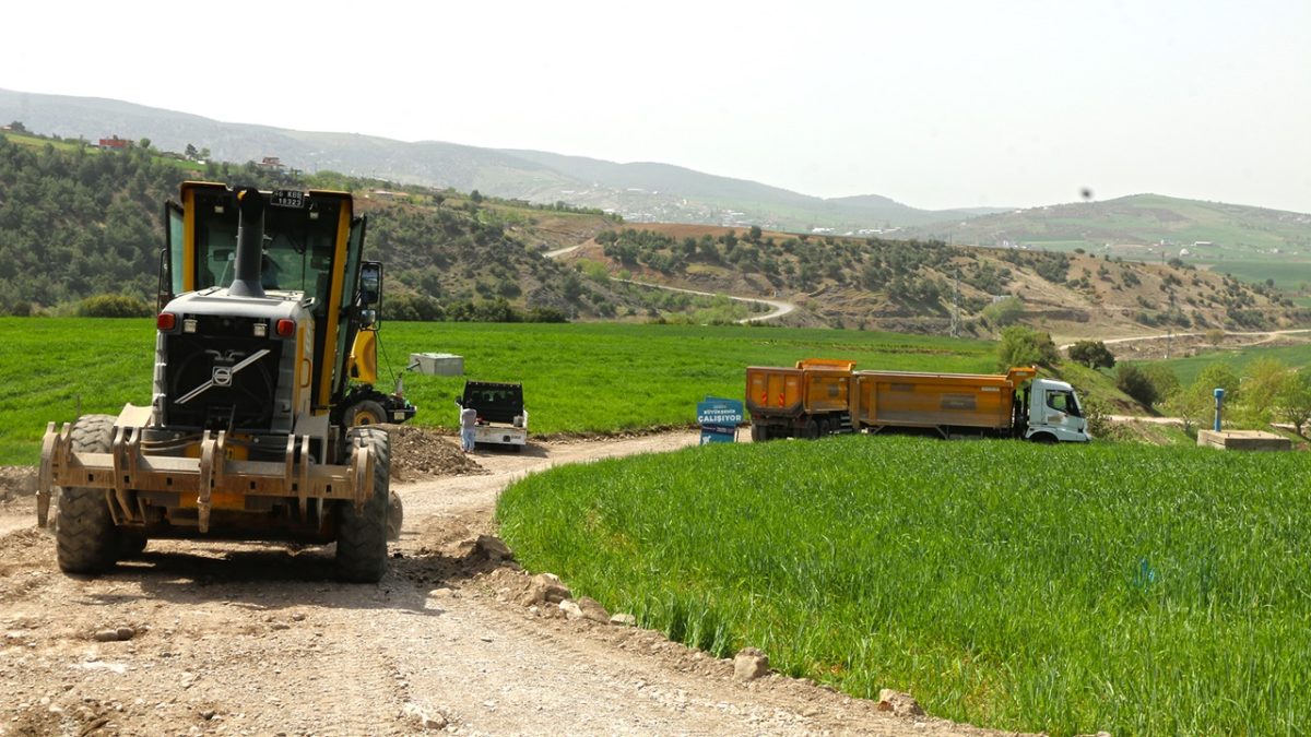 Elmalar – Peynirdere yolu Büyükşehir’le yenileniyor