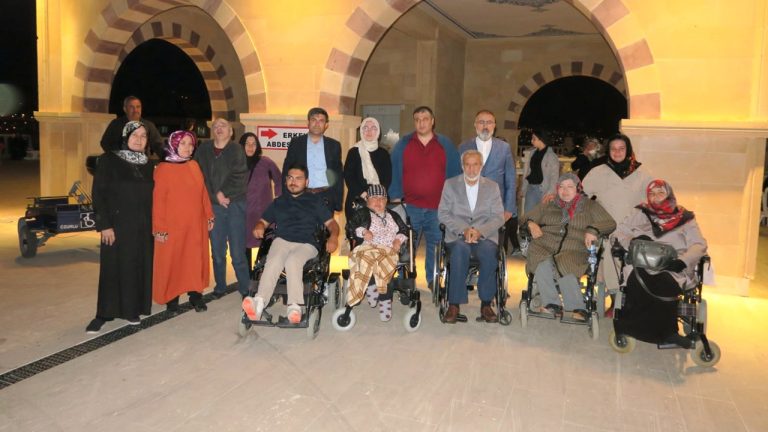 Özel gereksinimli vatandaşlar için iftar düzenlendi