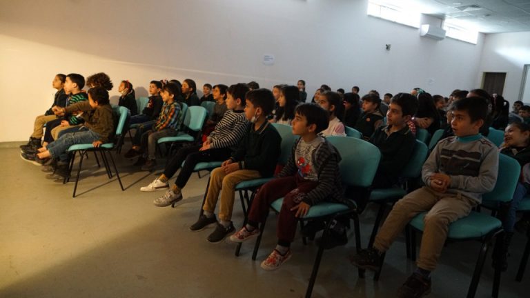 Karagöz – Hacivat Oyunu Miniklerle Buluşacak!