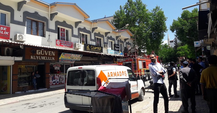 Kahramanmaraş’ta iş yerinde çıkan yangın korkuttu!