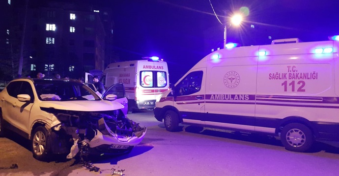 Kahramanmaraş’ta kavşakta kaza: 3 yaralı