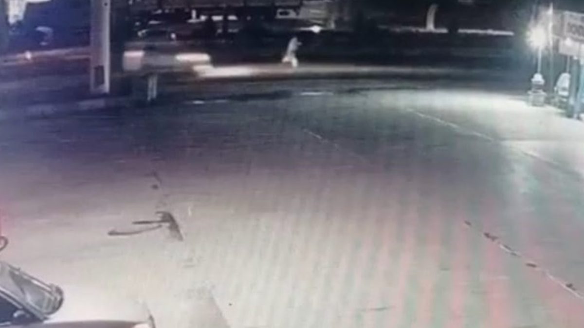 Kahramanmaraş’ta yolun karşısına geçmek isteyen yaya canından oldu