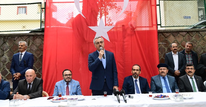 Başkan Güngör bayram ziyaretlerine Göksun’da devam etti