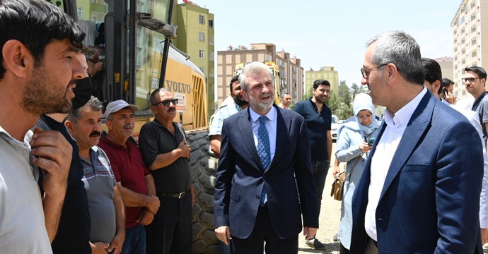 Başkan Güngör Yıldızkent Konutları’nda