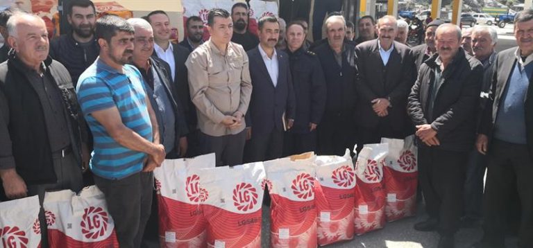 ANDIRIN İLÇESİNDE AYÇİÇEĞİ TOHUMU DAĞITIMI GERÇEKLEŞTİRİLDİ