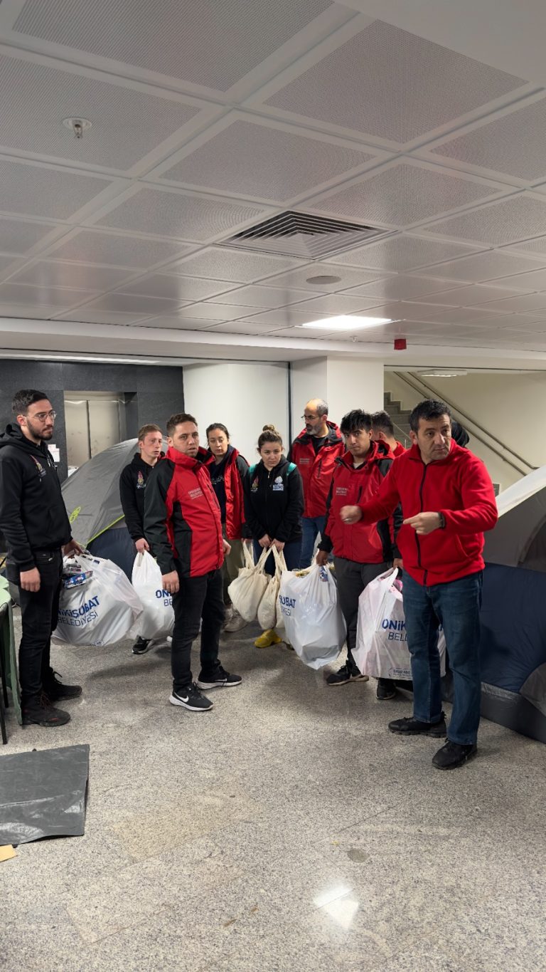 Onikişubat Belediyesi, sosyal yardımlarla yaralara merhem oluyor