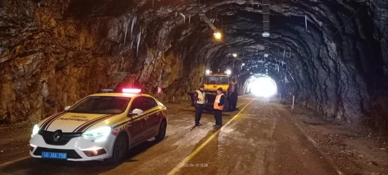 Püren geçidi trafiğe açıldı
