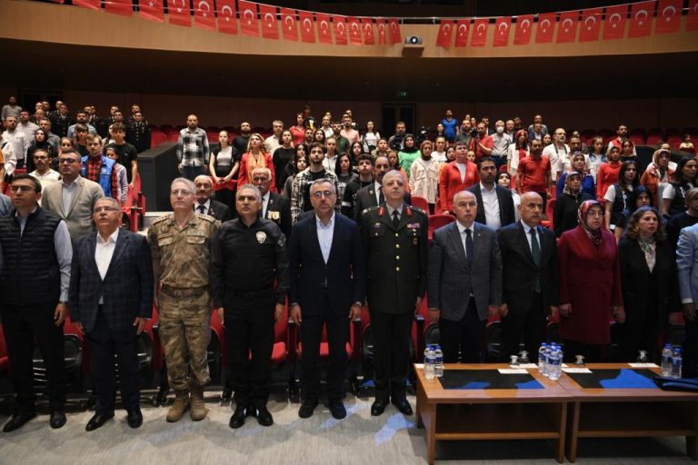 Atatürk’ü Anma, Gençlik ve Spor Bayramı<br>Çeşitli Etkinliklerle Kutlandı