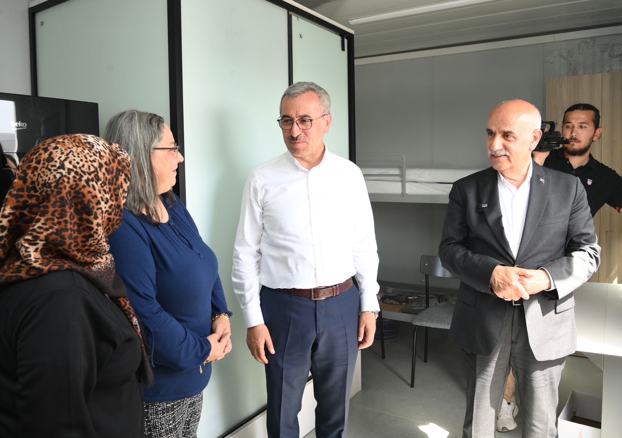 Başkan Güngör; “Kalıcı Konutlar Hızla<br>Yükseliyor”