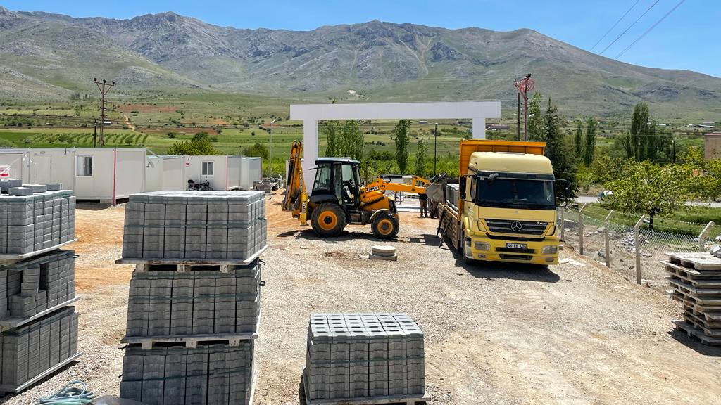 Ekinözü ve Nurhak’ta Barınma<br>Merkezlerinin Alt ve Üst Yapısı<br>Büyükşehir’den