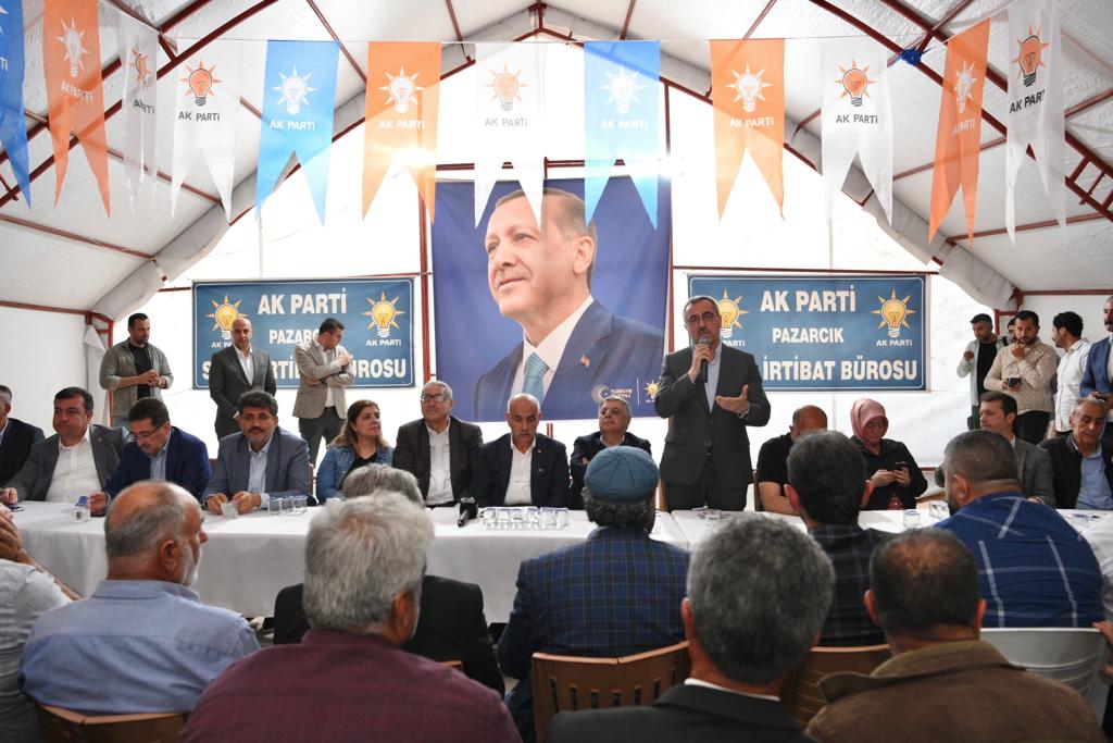 Kirişci ve Güngör, Pazarcık’ta<br>Vatandaşlarla Bir Araya Geldi