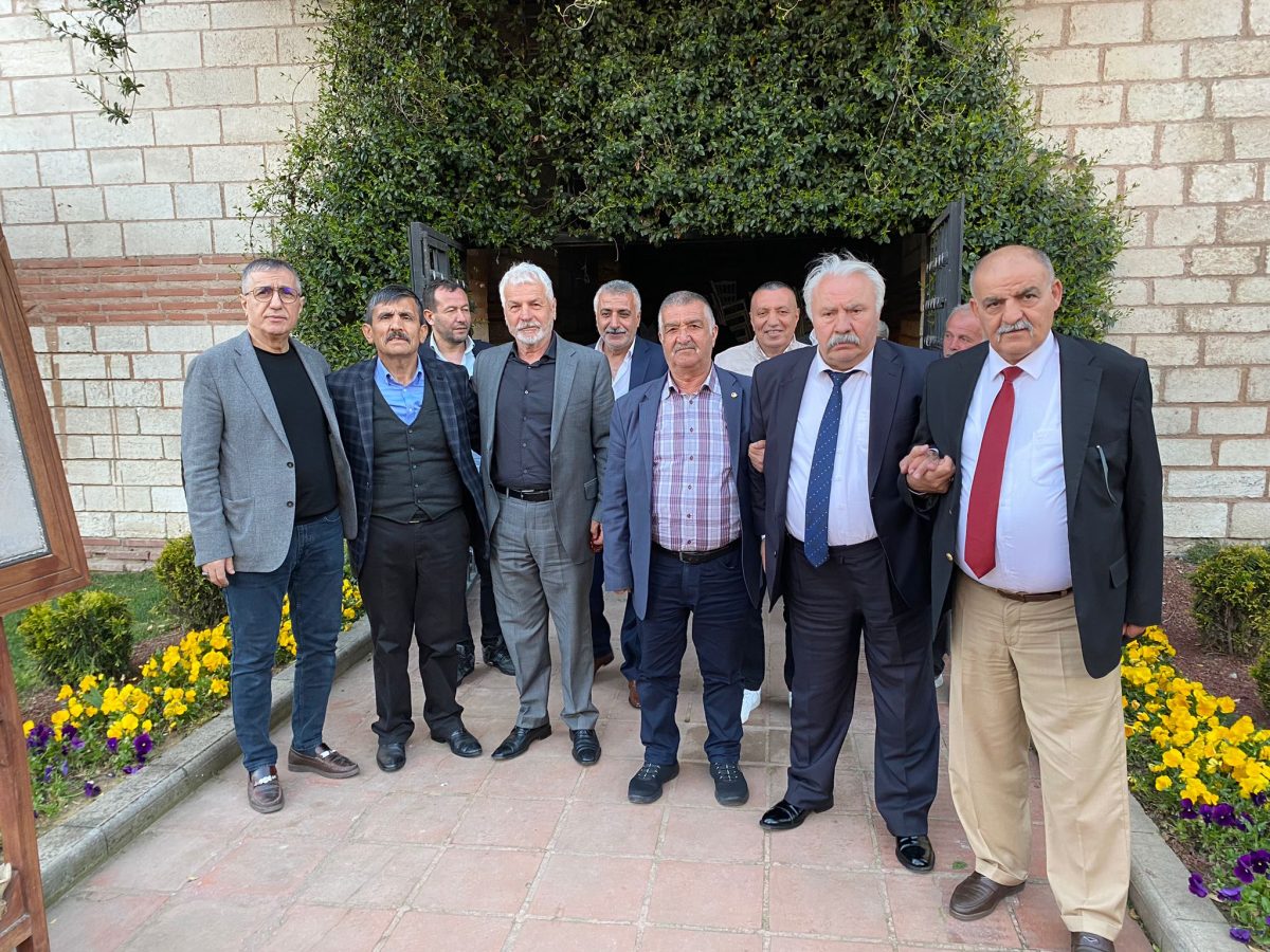 <strong>Erdem Karakoç: “Üç hilalli bayrak boynu bükük kalmasın”</strong>