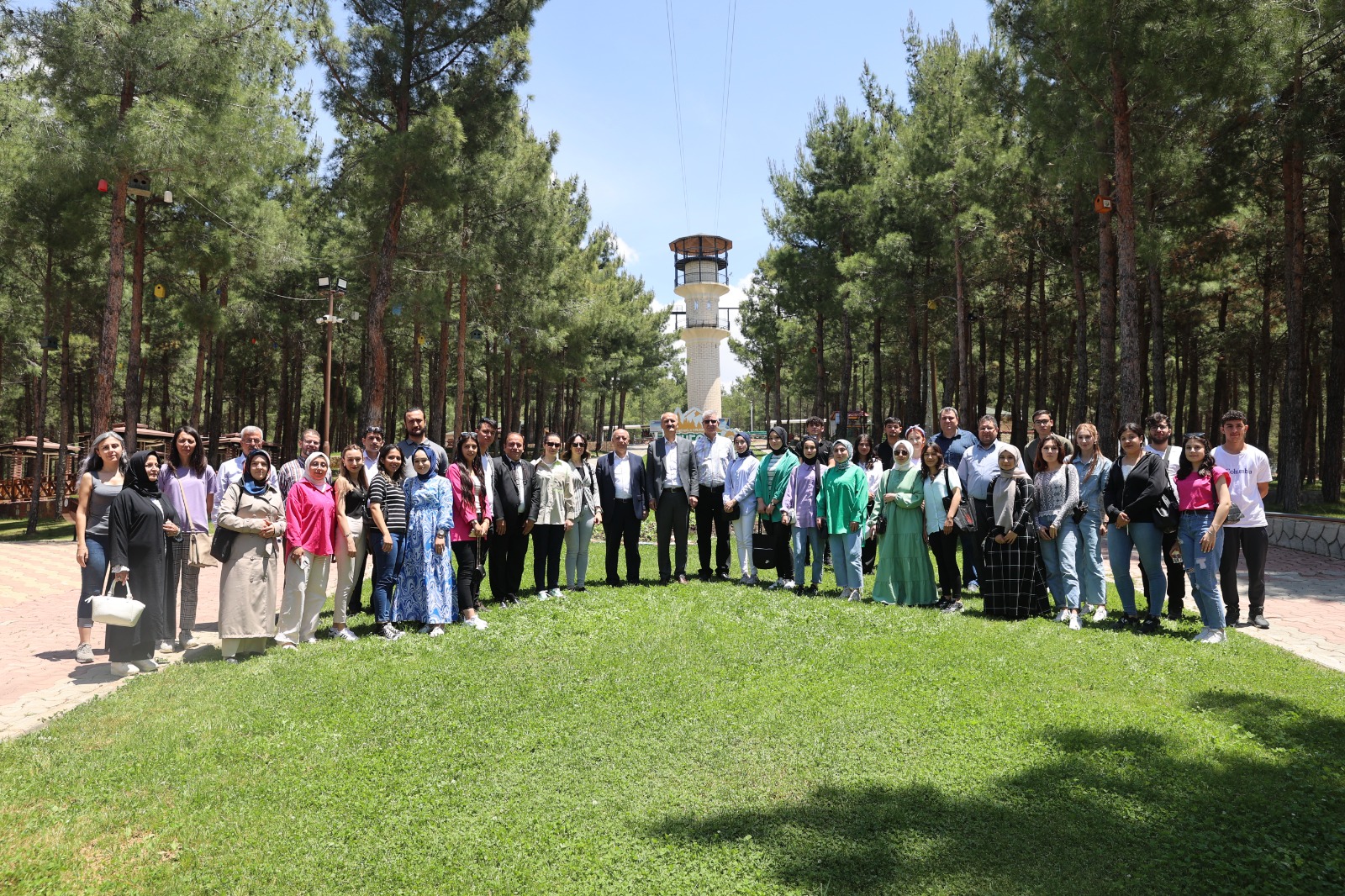 KİÜ’DEN DEPREMZEDE ÖĞRENCİLERE MORAL VE PSİKOTEKNİK DESTEK<br>ETKİNLİĞİ