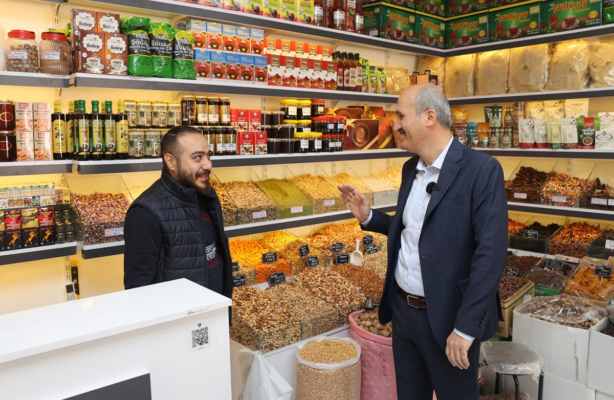 Başkan Okay, Konteyner Çarşılarda Esnafla Bir Araya Geldi