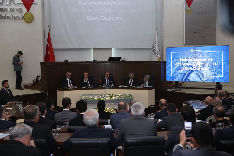 Bakan Özhaseki, Şehirde Devam Eden ve Planlanan Yatırımları Değerlendirdi