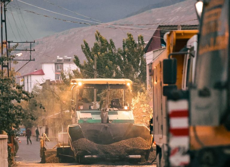 Başkan Gürbüz: “Tepebaşı’nda asfalt seferberliğini başlattık”