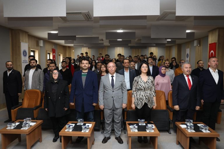 “Aşık Veysel” İstiklal Üniversitesi’nde Düzenlenen Programla Anıldı